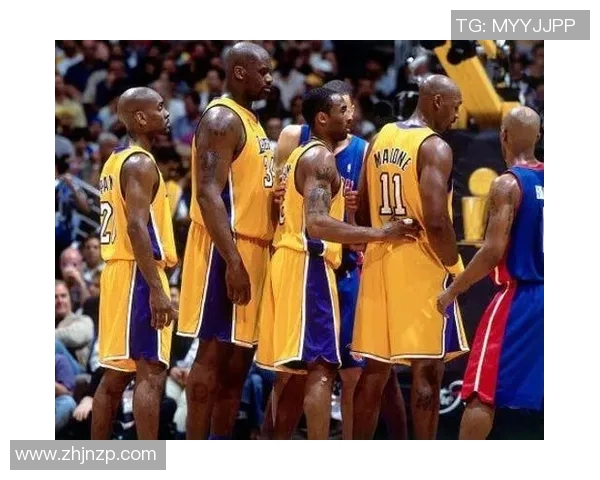 1998年NBA总决赛公牛队与湖人队的巅峰对决回顾与精彩瞬间分析