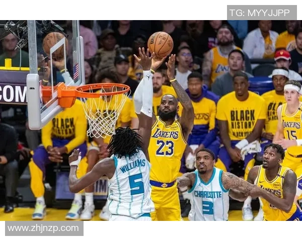 湖人对阵黄蜂精彩比赛直播全程回顾与分析尽在此处