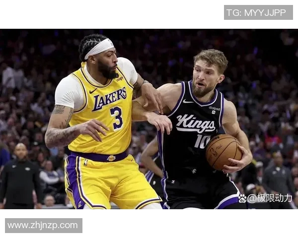 湖人对战雷霆第三场精彩回顾与赛后分析展现球队实力与战术较量