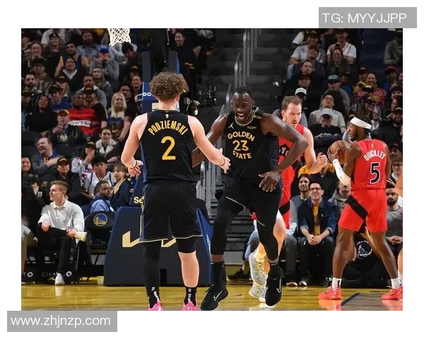 勇士与猛龙激战正酣最终比分揭晓引发球迷热议 勇士与猛龙激战正酣最终比分揭晓引发球迷热议